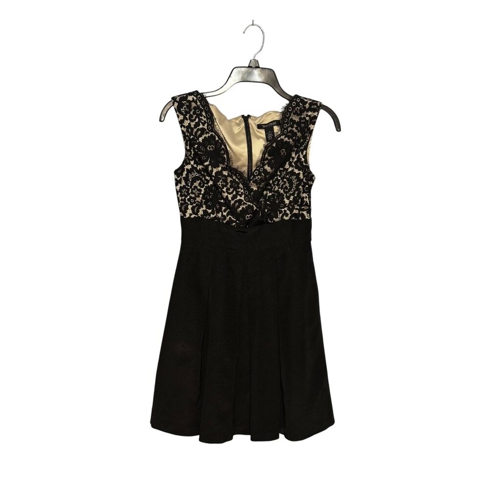 White House Black Market Black Lace Overlay‎ Dress With Pleated Skirt Women’s 0